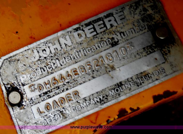 image for item E7746 1990 John Deere 644E articulated wheel loader