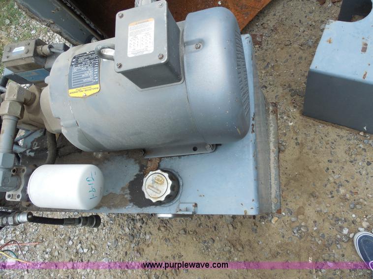 image for item F3240 1999 Cram-A-Lot 30 yard self-contained compactor