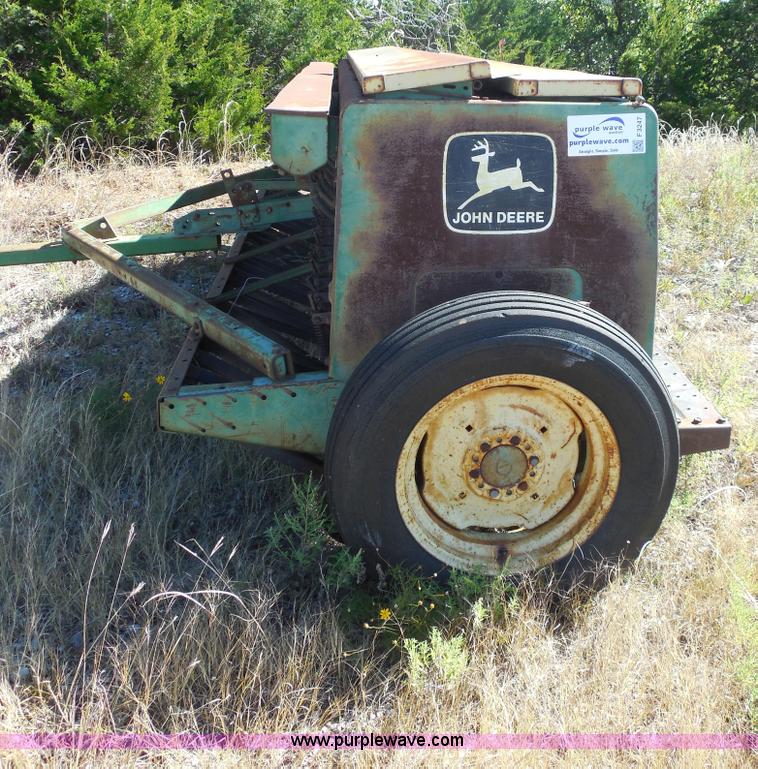 image for item F3247 John Deere 8350 grain drill