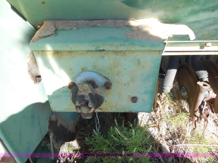 image for item F3247 John Deere 8350 grain drill