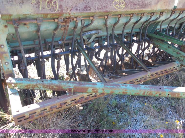 image for item F3247 John Deere 8350 grain drill