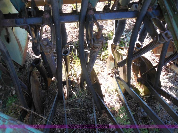 image for item F3247 John Deere 8350 grain drill