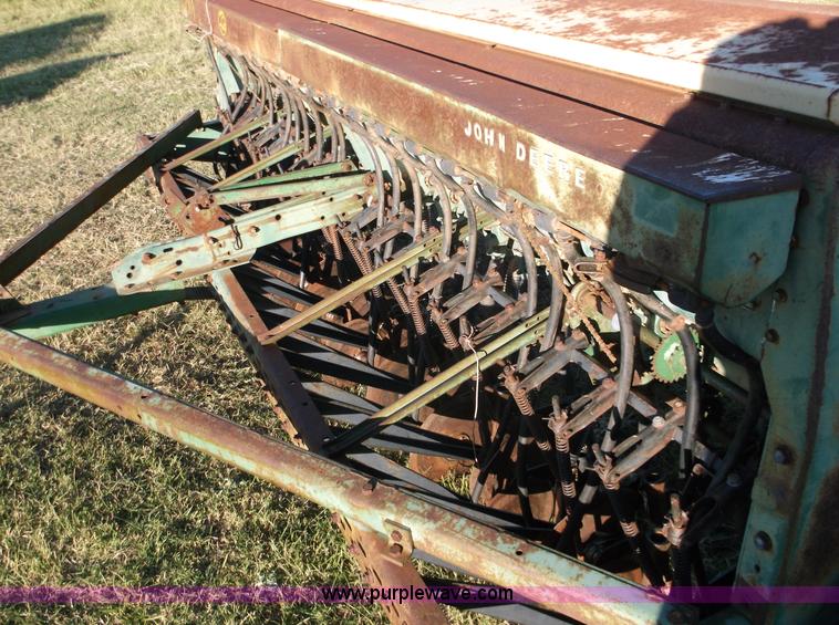 image for item F3247 John Deere 8350 grain drill