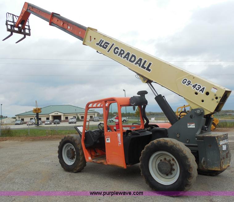 image for item F3250 2003 JLG Gradall G9-43A telehandler