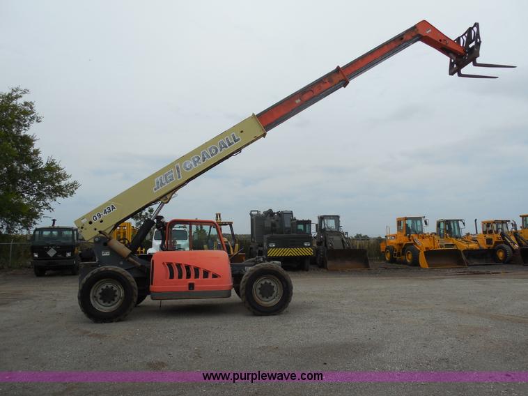image for item F3250 2003 JLG Gradall G9-43A telehandler