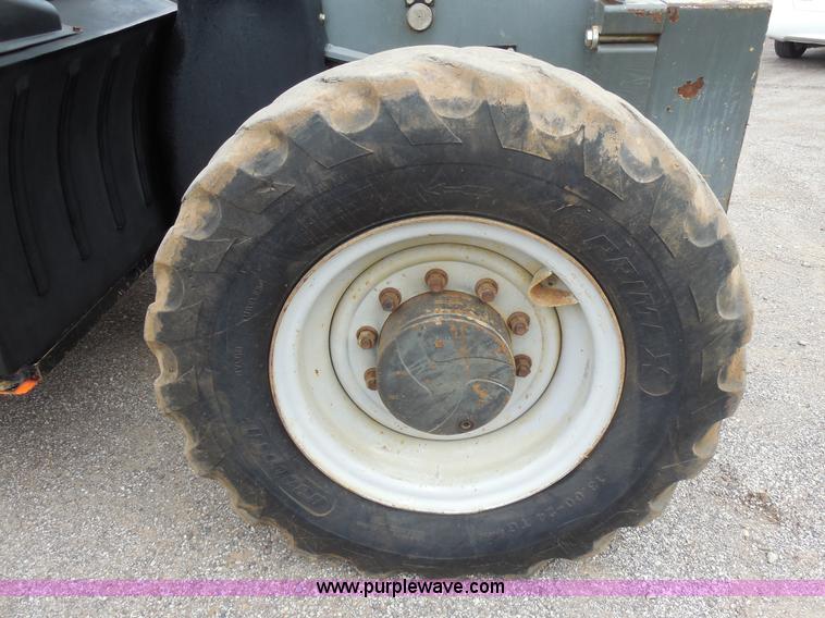 image for item F3250 2003 JLG Gradall G9-43A telehandler