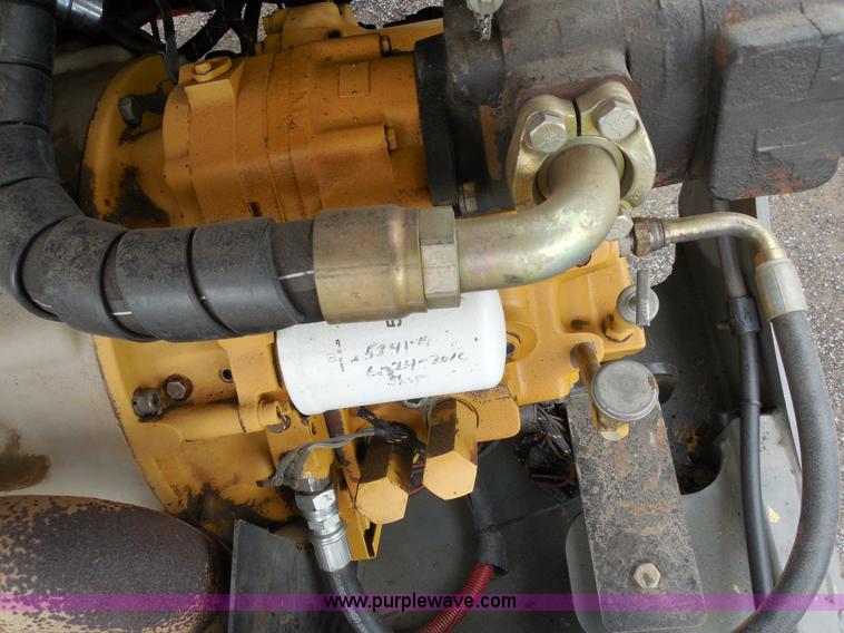 image for item F3250 2003 JLG Gradall G9-43A telehandler