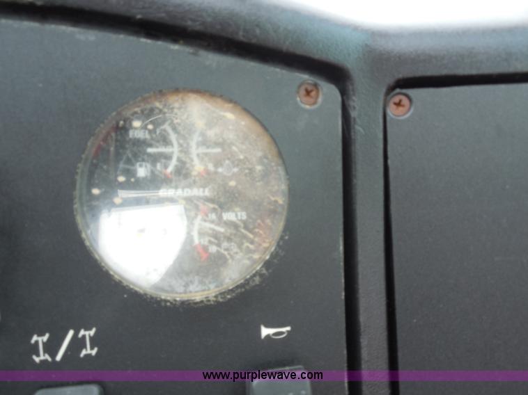 image for item F3250 2003 JLG Gradall G9-43A telehandler