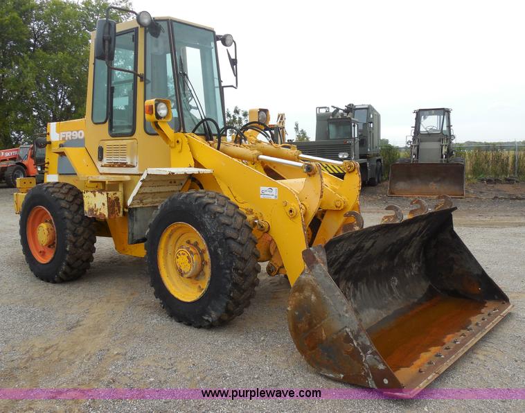 image for item F3256 Fiat-Hitachi FR90 articulated wheel loader