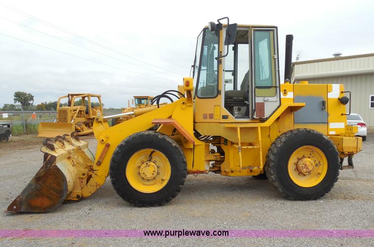 image for item F3256 Fiat-Hitachi FR90 articulated wheel loader