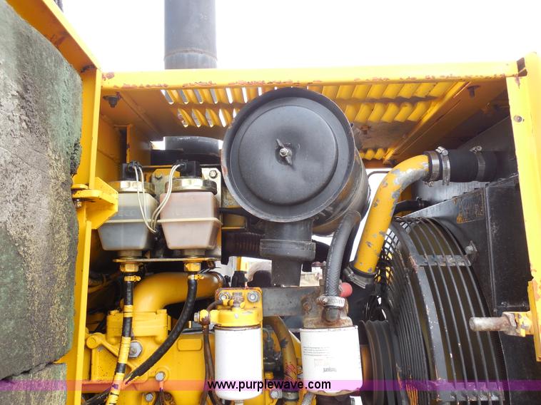 image for item F3256 Fiat-Hitachi FR90 articulated wheel loader