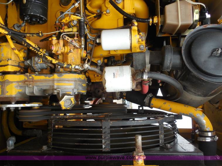 image for item F3256 Fiat-Hitachi FR90 articulated wheel loader