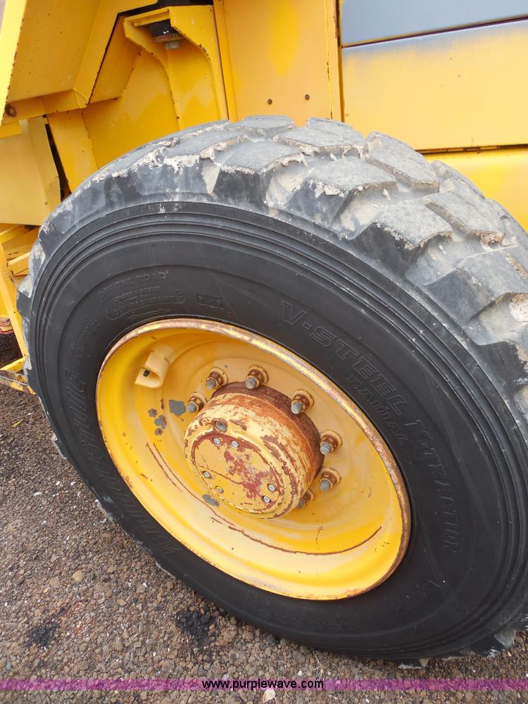 image for item F3256 Fiat-Hitachi FR90 articulated wheel loader
