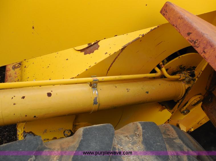 image for item F3256 Fiat-Hitachi FR90 articulated wheel loader