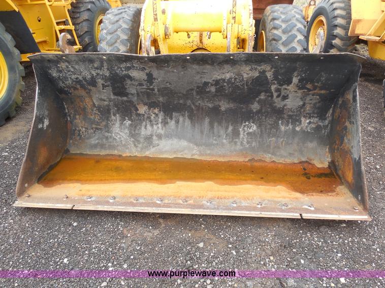 image for item F3256 Fiat-Hitachi FR90 articulated wheel loader