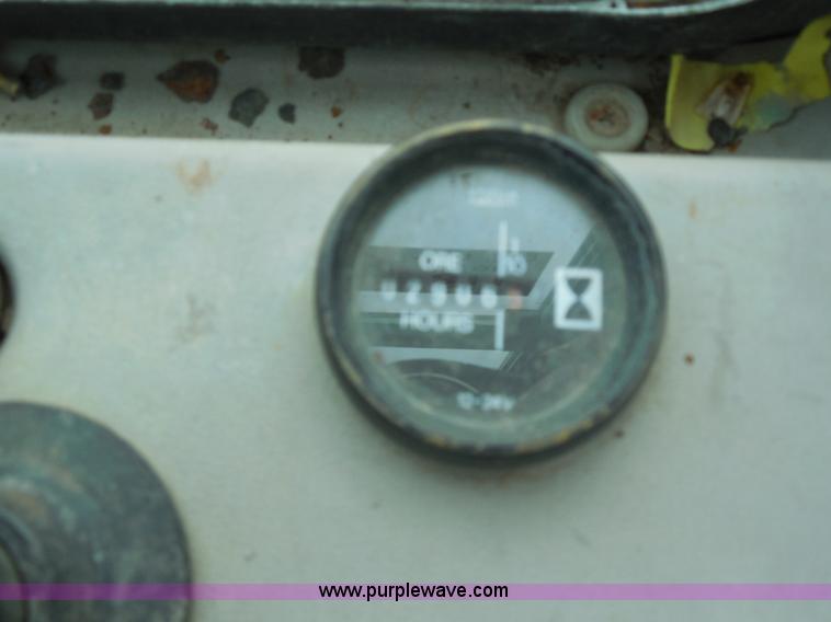 image for item F3256 Fiat-Hitachi FR90 articulated wheel loader