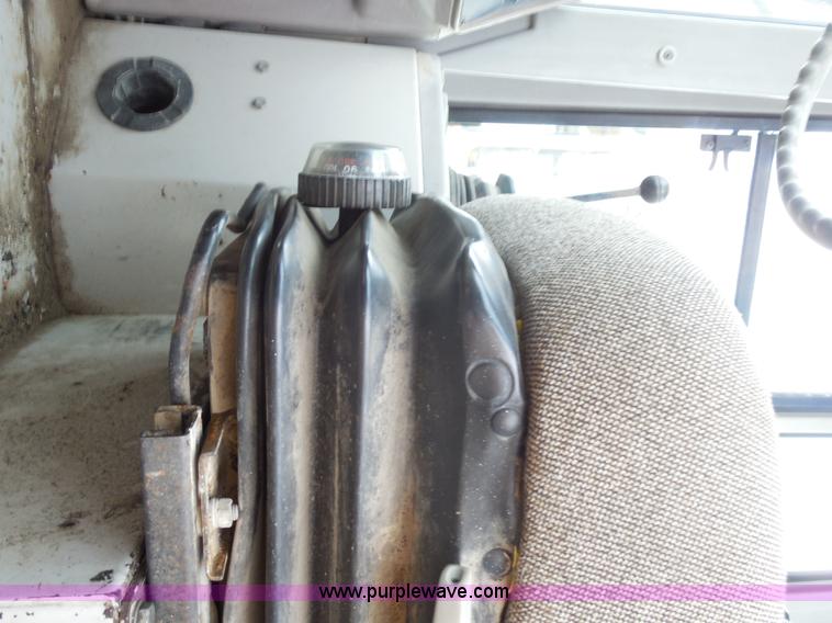 image for item F3256 Fiat-Hitachi FR90 articulated wheel loader