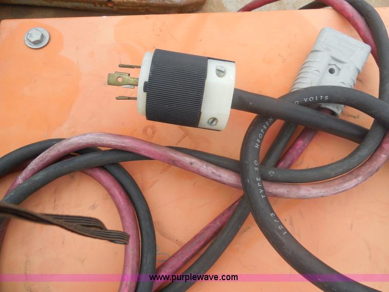 image for item F3257 C&D Batteries Pro 5 FR12CE255 battery charger