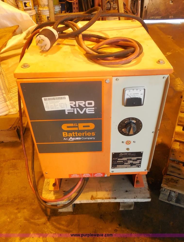 image for item F3257 C&D Batteries Pro 5 FR12CE255 battery charger