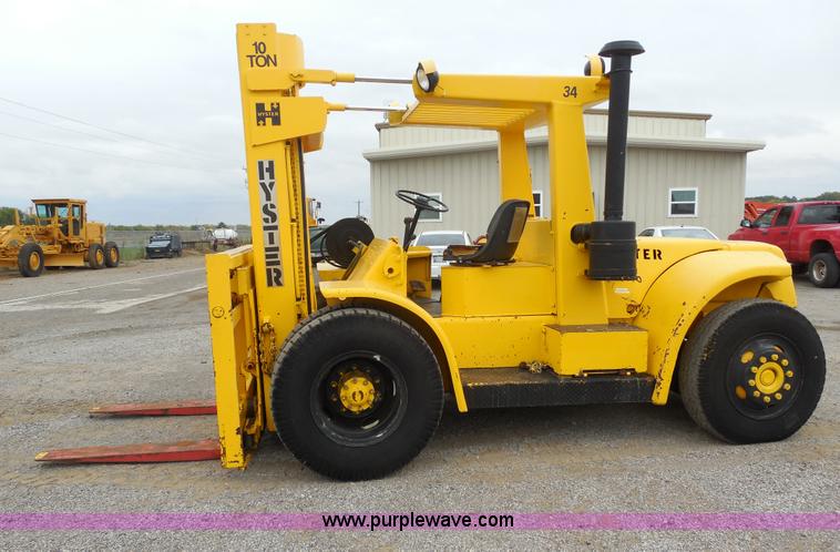 image for item F3259 Hyster rough terrain forklift