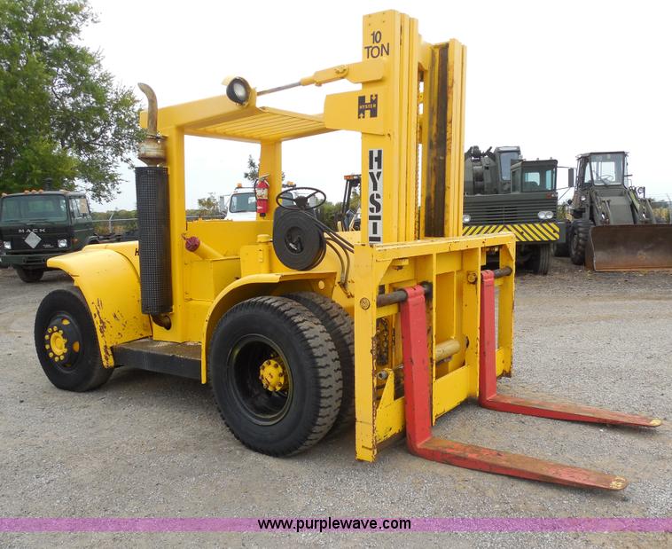 image for item F3259 Hyster rough terrain forklift
