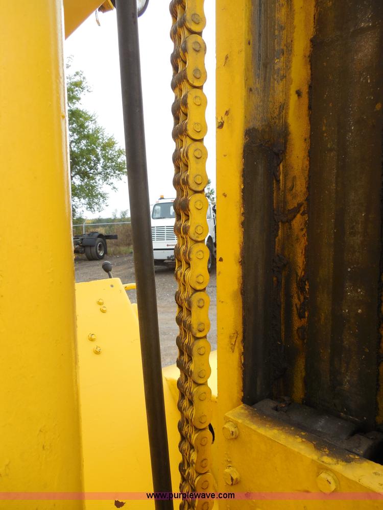 image for item F3259 Hyster rough terrain forklift