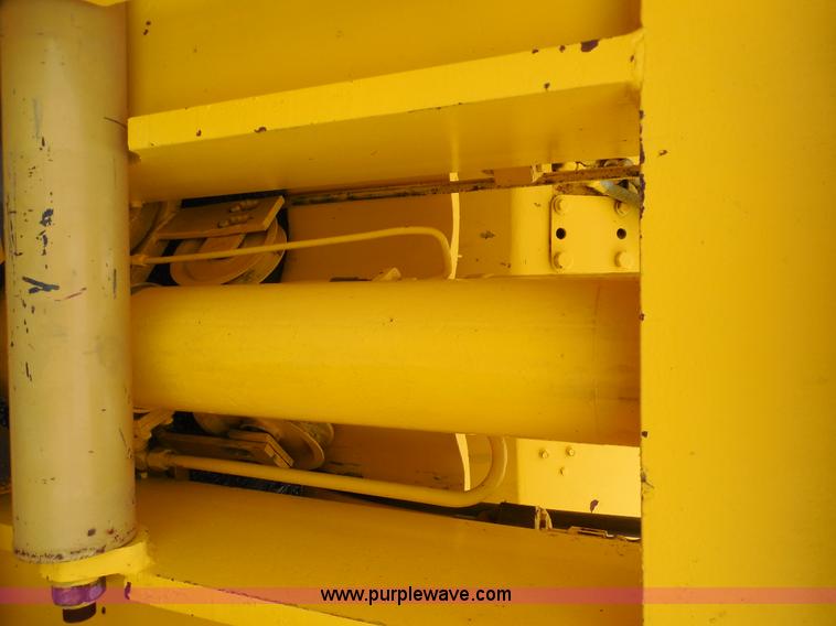 image for item F3259 Hyster rough terrain forklift