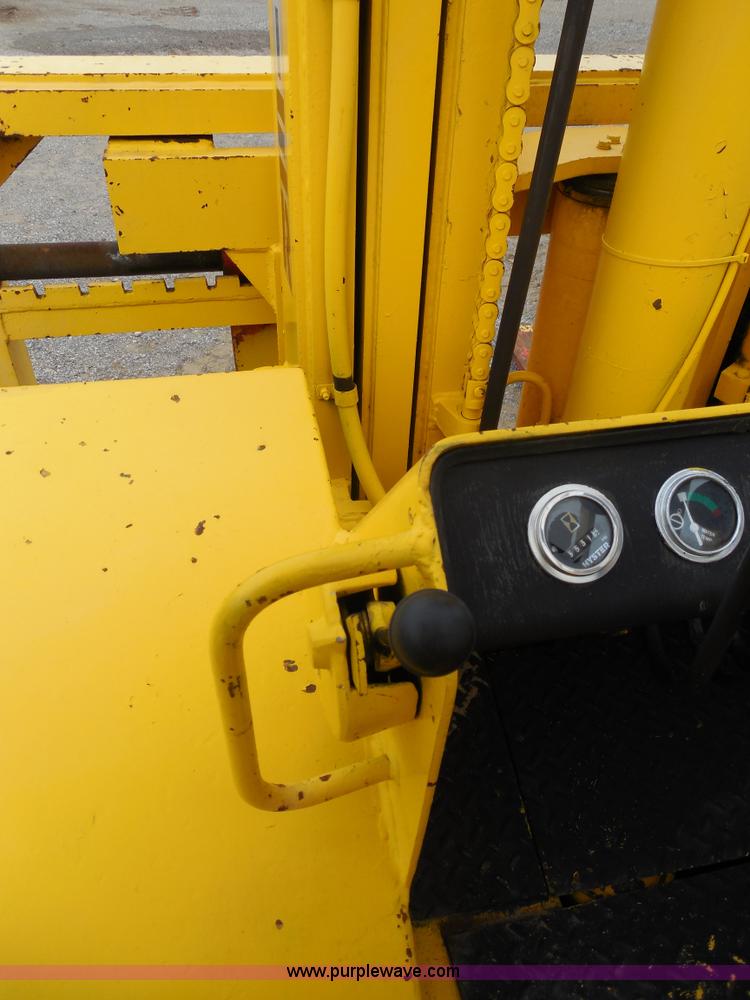 image for item F3259 Hyster rough terrain forklift