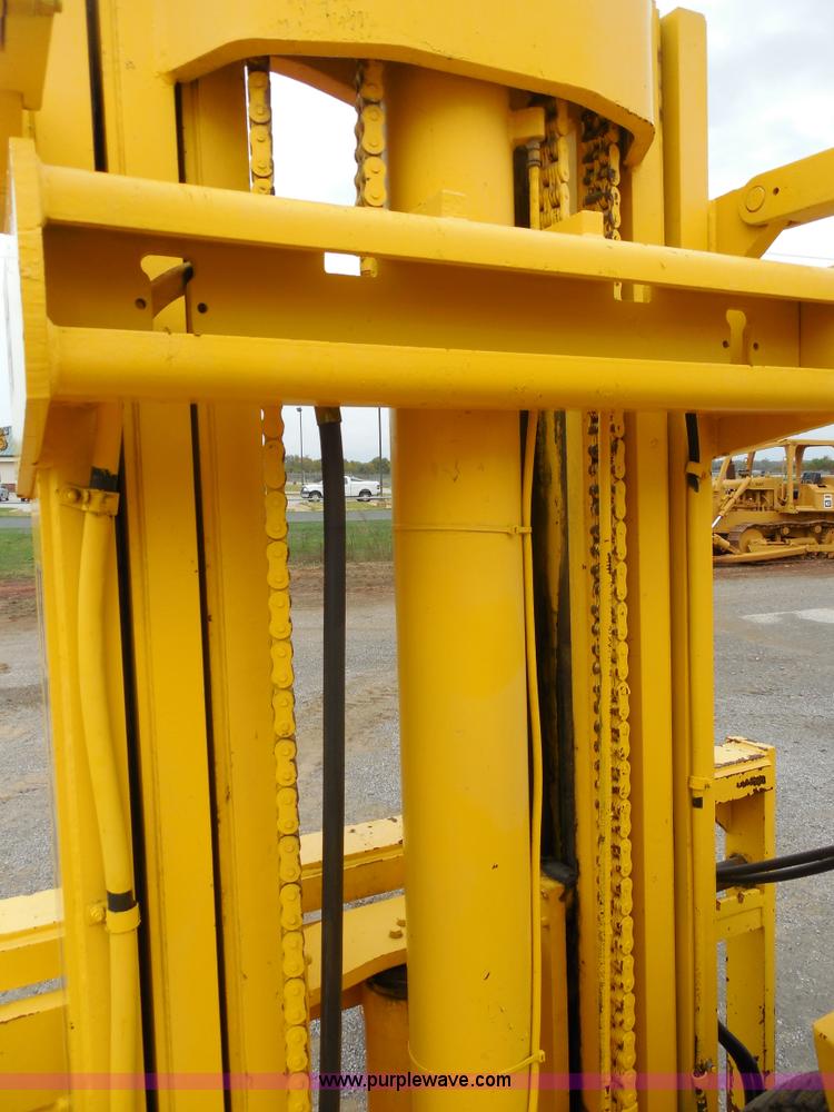 image for item F3259 Hyster rough terrain forklift