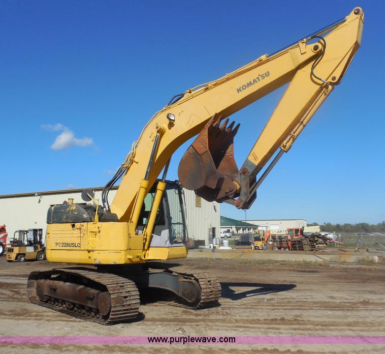 image for item F3260 Komatsu PC228USLC excavator