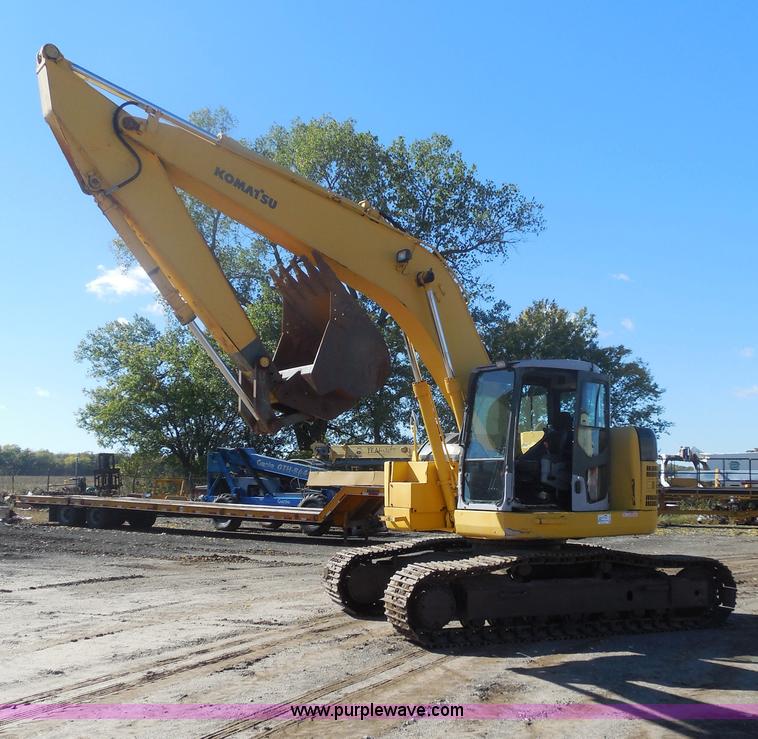 image for item F3260 Komatsu PC228USLC excavator
