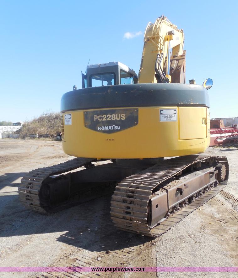 image for item F3260 Komatsu PC228USLC excavator