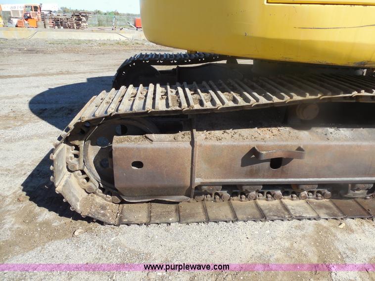 image for item F3260 Komatsu PC228USLC excavator