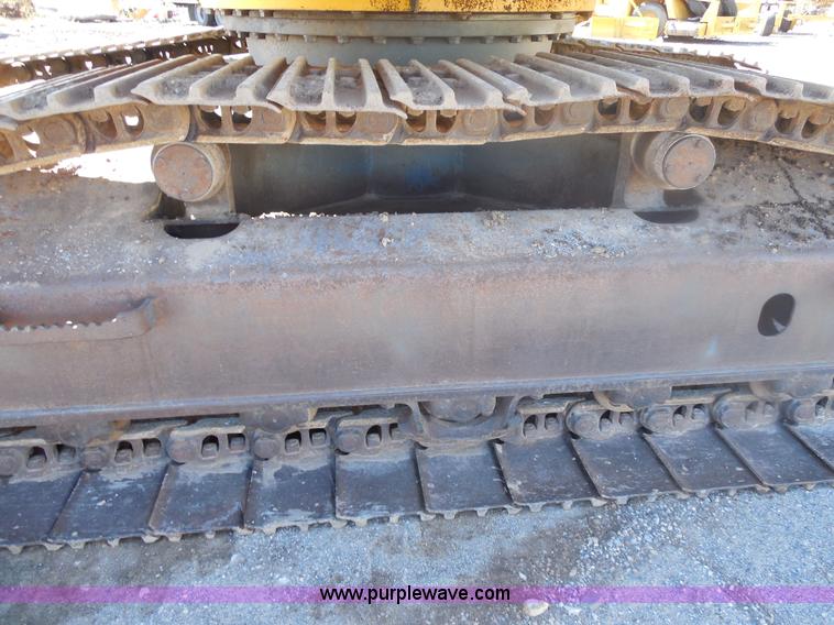 image for item F3260 Komatsu PC228USLC excavator