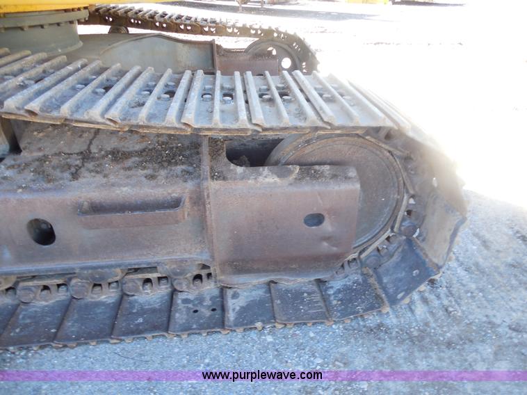 image for item F3260 Komatsu PC228USLC excavator