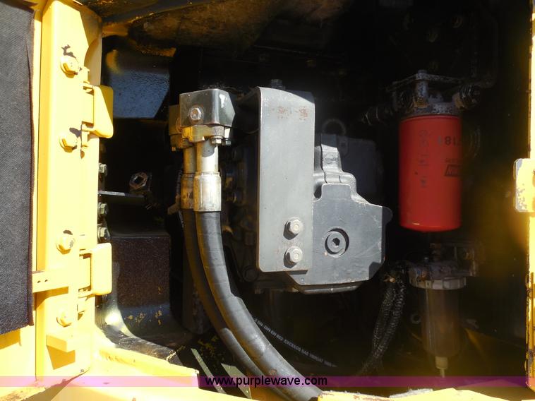 image for item F3260 Komatsu PC228USLC excavator