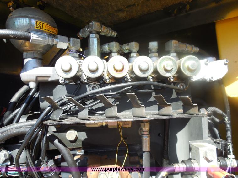 image for item F3260 Komatsu PC228USLC excavator