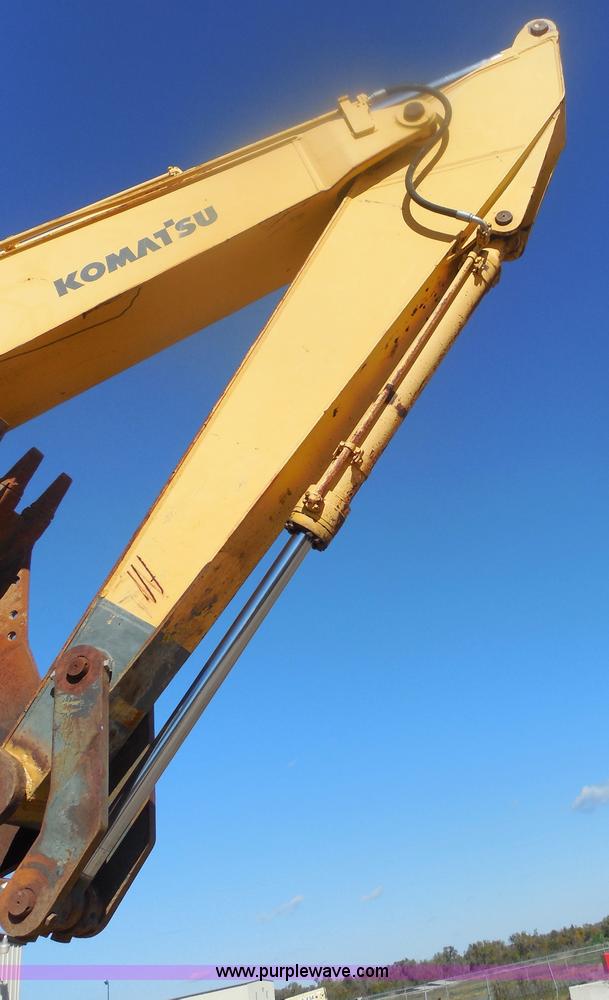 image for item F3260 Komatsu PC228USLC excavator