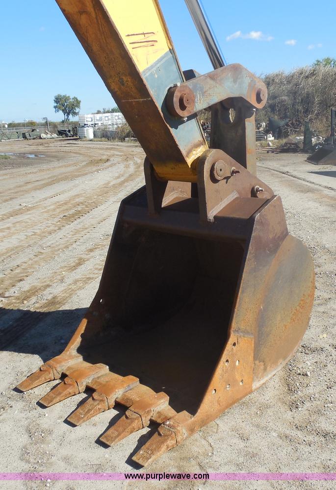 image for item F3260 Komatsu PC228USLC excavator