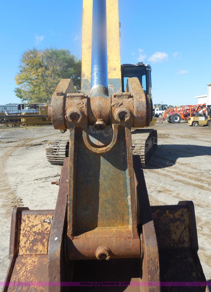 image for item F3260 Komatsu PC228USLC excavator