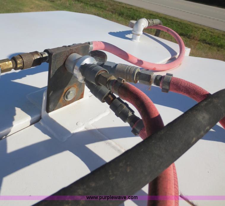 image for item F6722 Mobile lube trailer