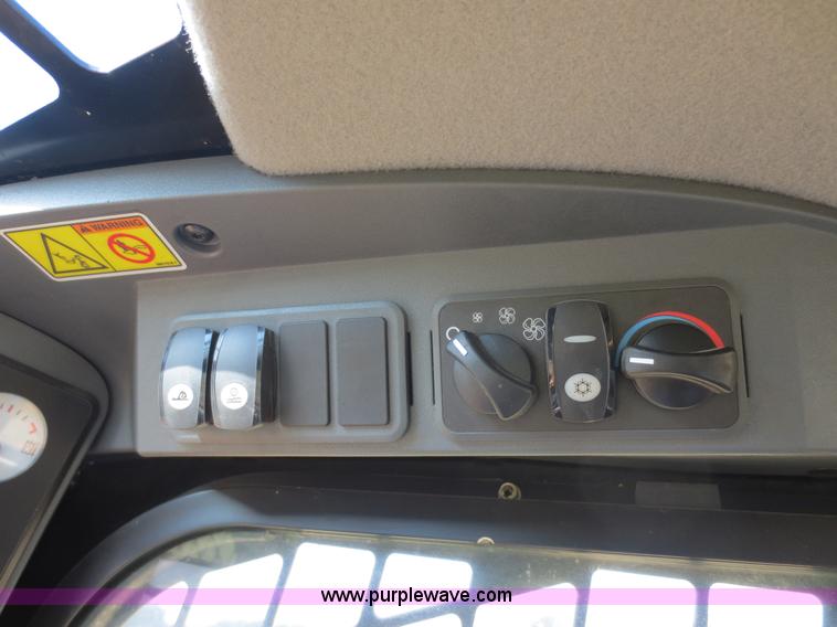 image for item F6729 2009 Caterpillar 262C skid steer