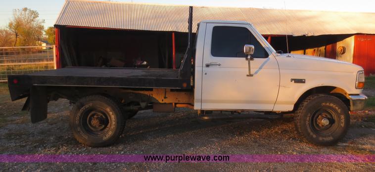 image for item F8020 1992 Ford F250 HD Custom flatbed pickup truck