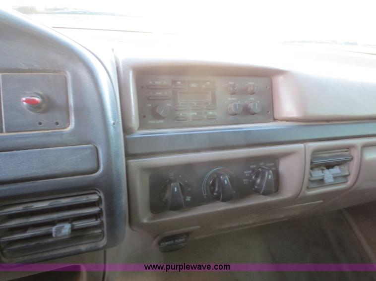 image for item F8020 1992 Ford F250 HD Custom flatbed pickup truck