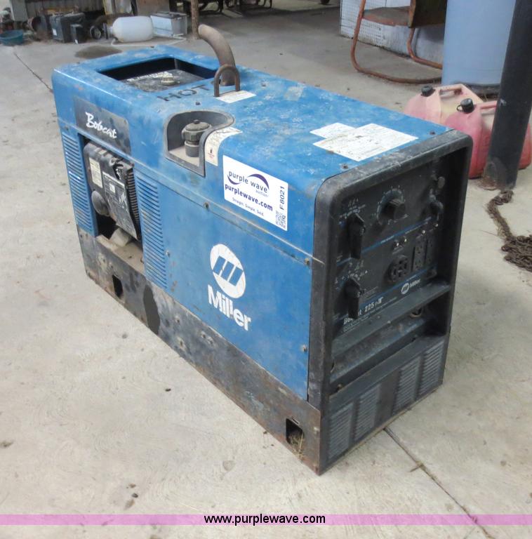 image for item F8021 Miller Bobcat 225 welder/generator