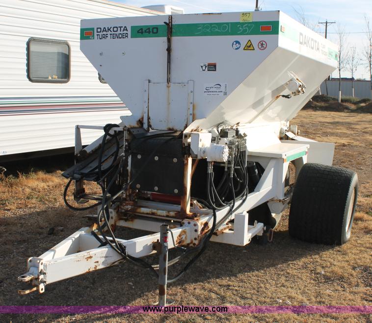 Dakota 440 turf tender in Amarillo, TX Item G5823 sold Purple Wave