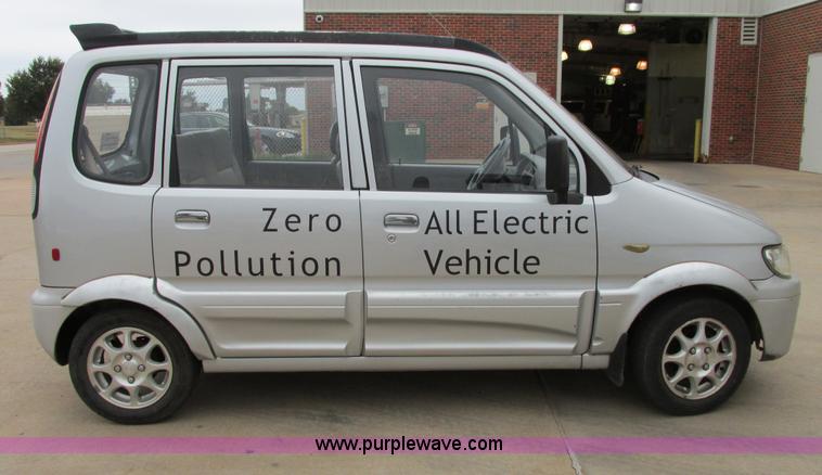 image for item I4969 2007 Miles ZX40