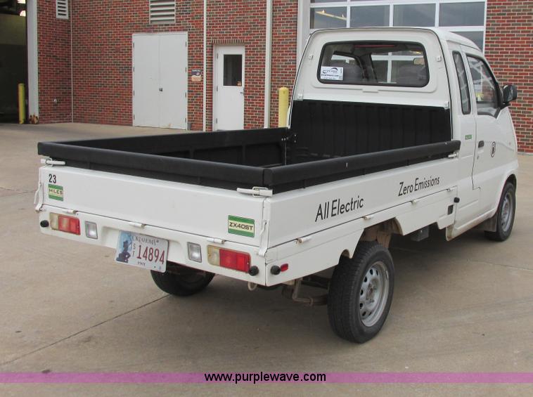 image for item I4970 2009 Miles ZX40 utility truck