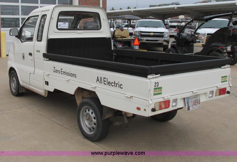 image for item I4970 2009 Miles ZX40 utility truck