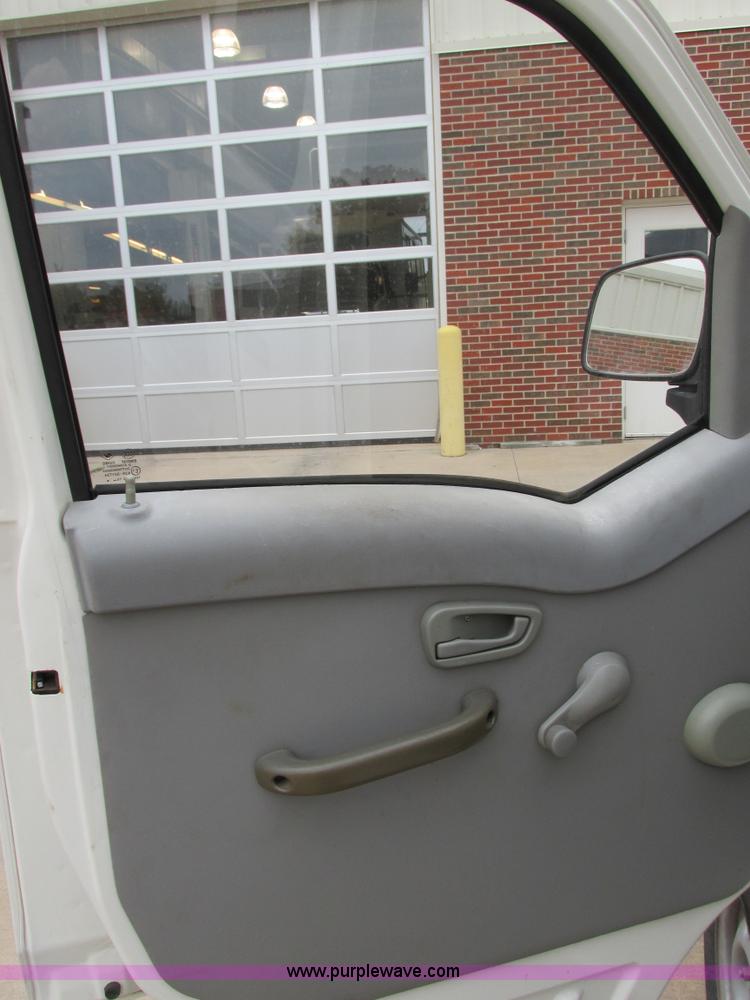 image for item I4970 2009 Miles ZX40 utility truck